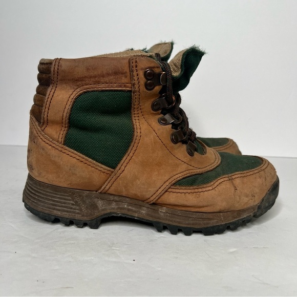 VTG Danner Gore-Tex Brown and Green Ankle Boots Rugged Outdoor Design Size 6.5 - Picture 2 of 7